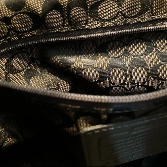 Coach Edie bag with 3 turn lock adjustable closures - Picture 5 of 14